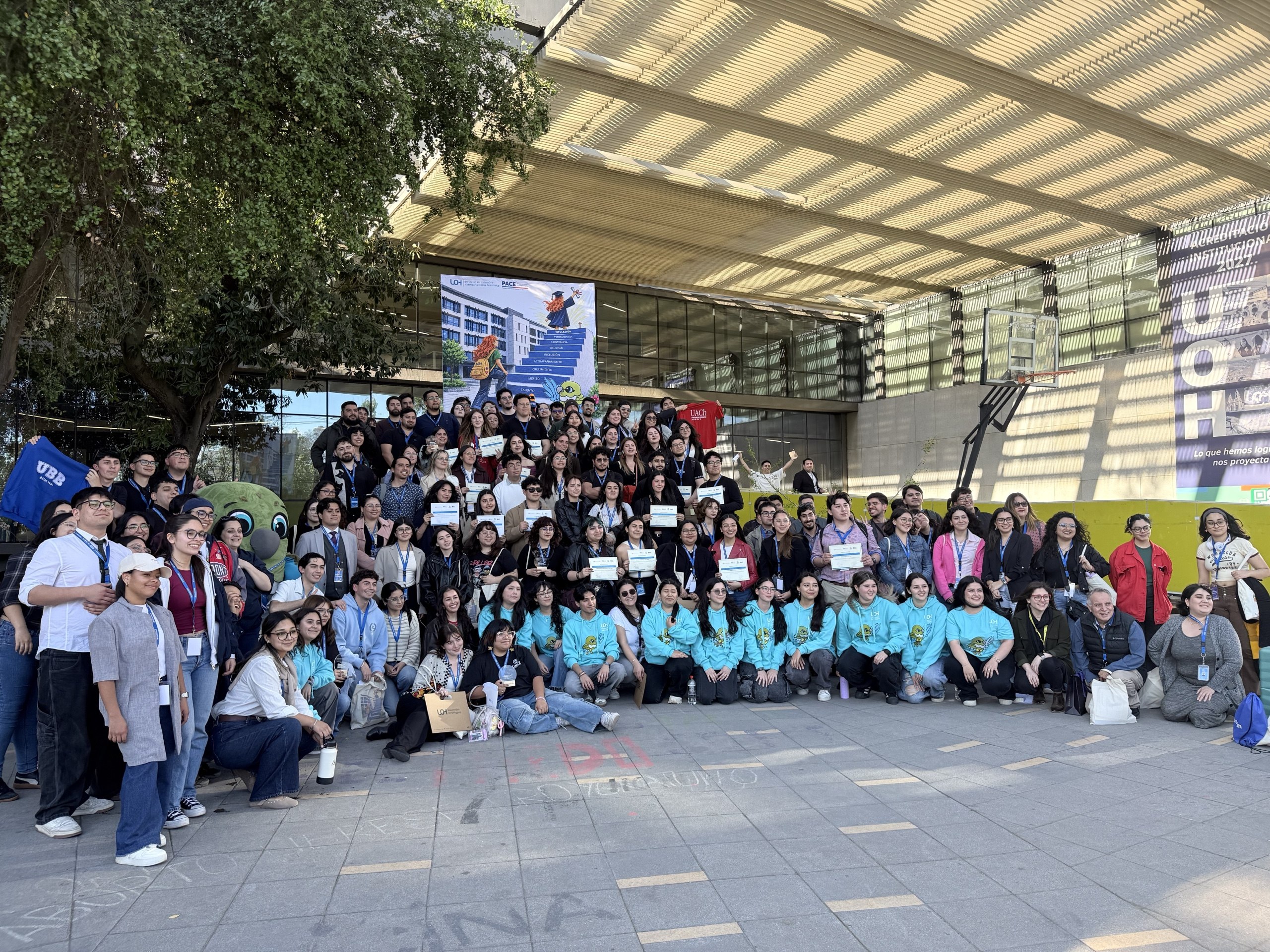 Participantes reunidos en el cierre del XII Encuentro Nacional de Tutores y Tutoras Pares en la UOH, 15 de octubre de 2026